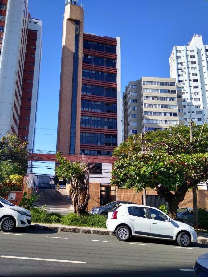 Maravilhoso Apartamento 2 Quartos Com Ofuro Porto Da Barra Salvador Summer Barra Flat Exterior foto